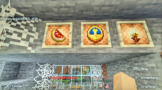 dlroW yM Special Displays